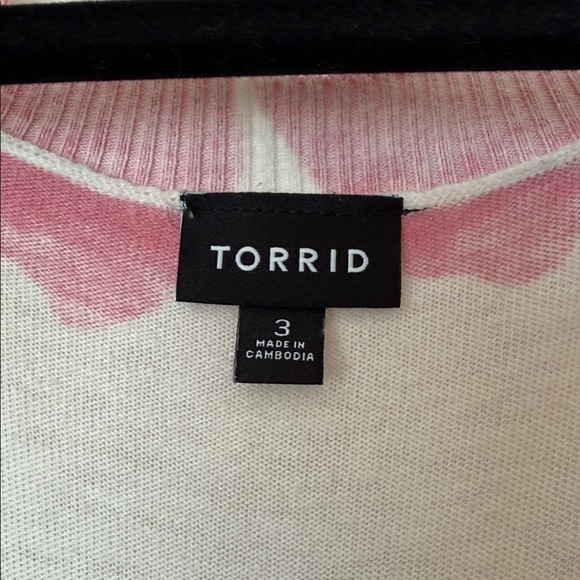 Torrid Pink and White Floral V-Neck Sweater - Picture 2 of 5